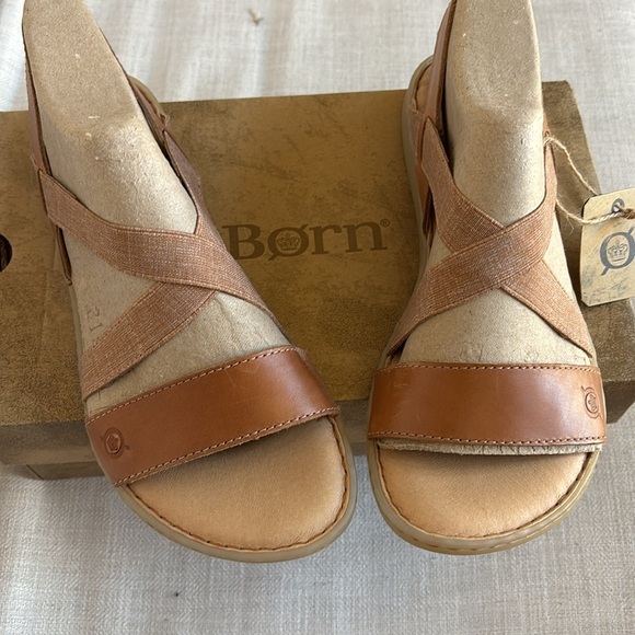 Born Women’s Atiana Strappy Slingback Comfort Flat Sandal Tan Leather Size 11 - Picture 4 of 10